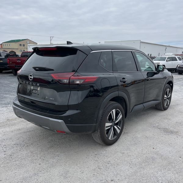 Used 2026 Nissan Rogue SL image 10