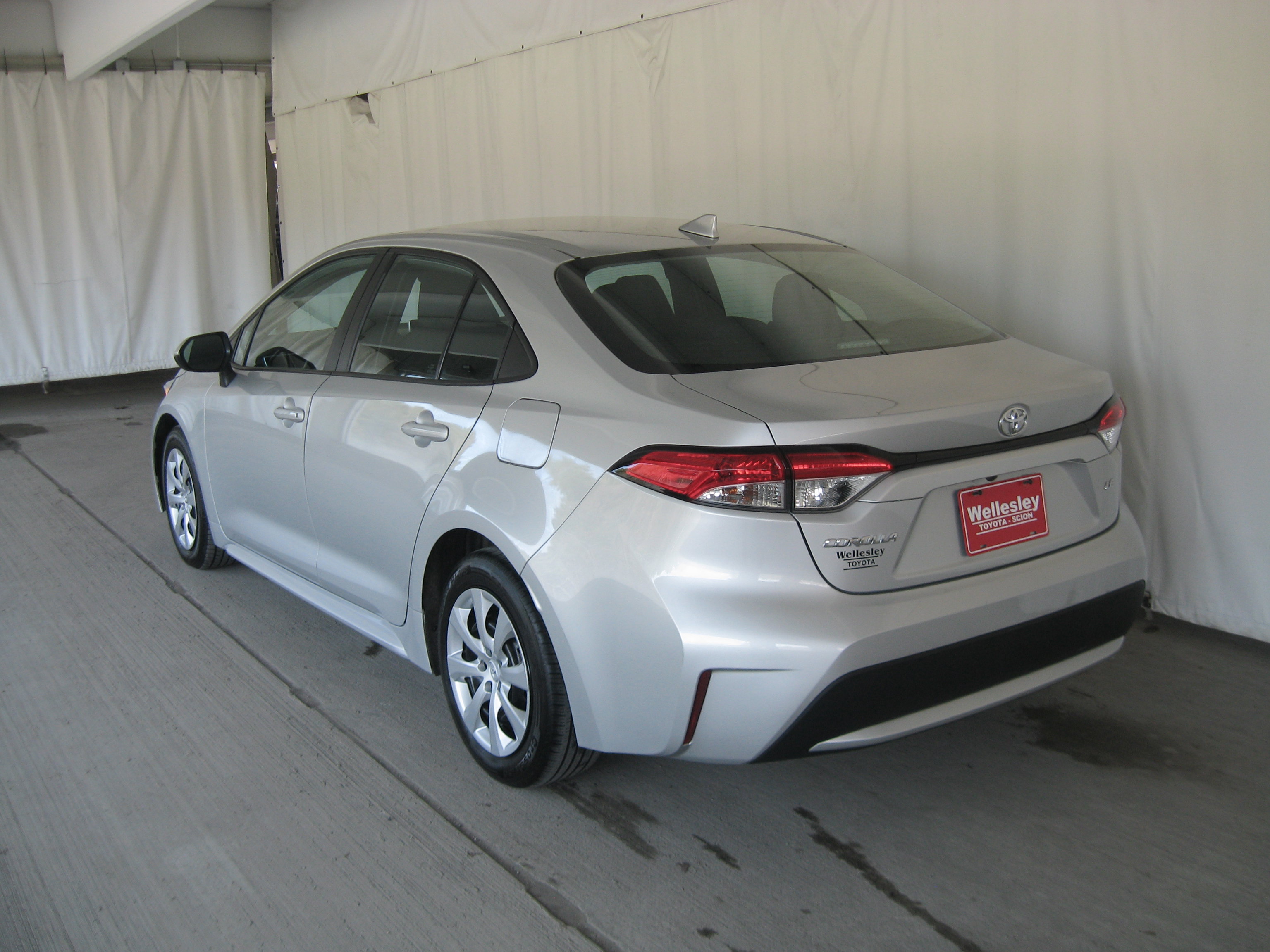 Used 2020 Toyota Corolla LE image 22