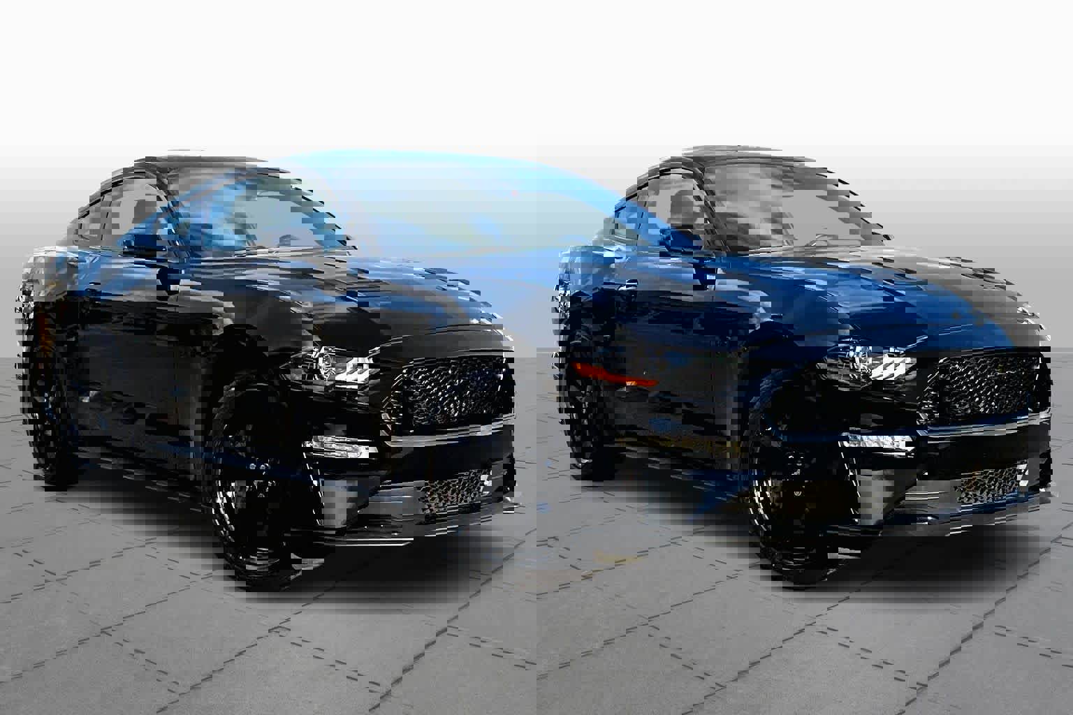 Used 2021 Ford Mustang GT Premium w/ Equipment Group 401A image 2