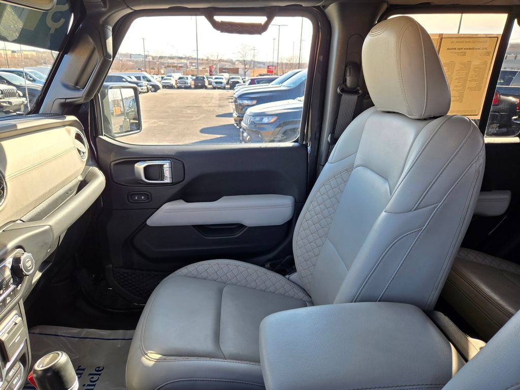 Used 2021 Jeep Gladiator Overland image 25