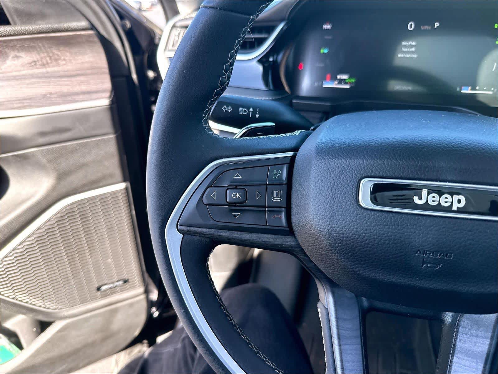 Used 2022 Jeep Grand Cherokee Limited 4xe AWD/4WD image 13