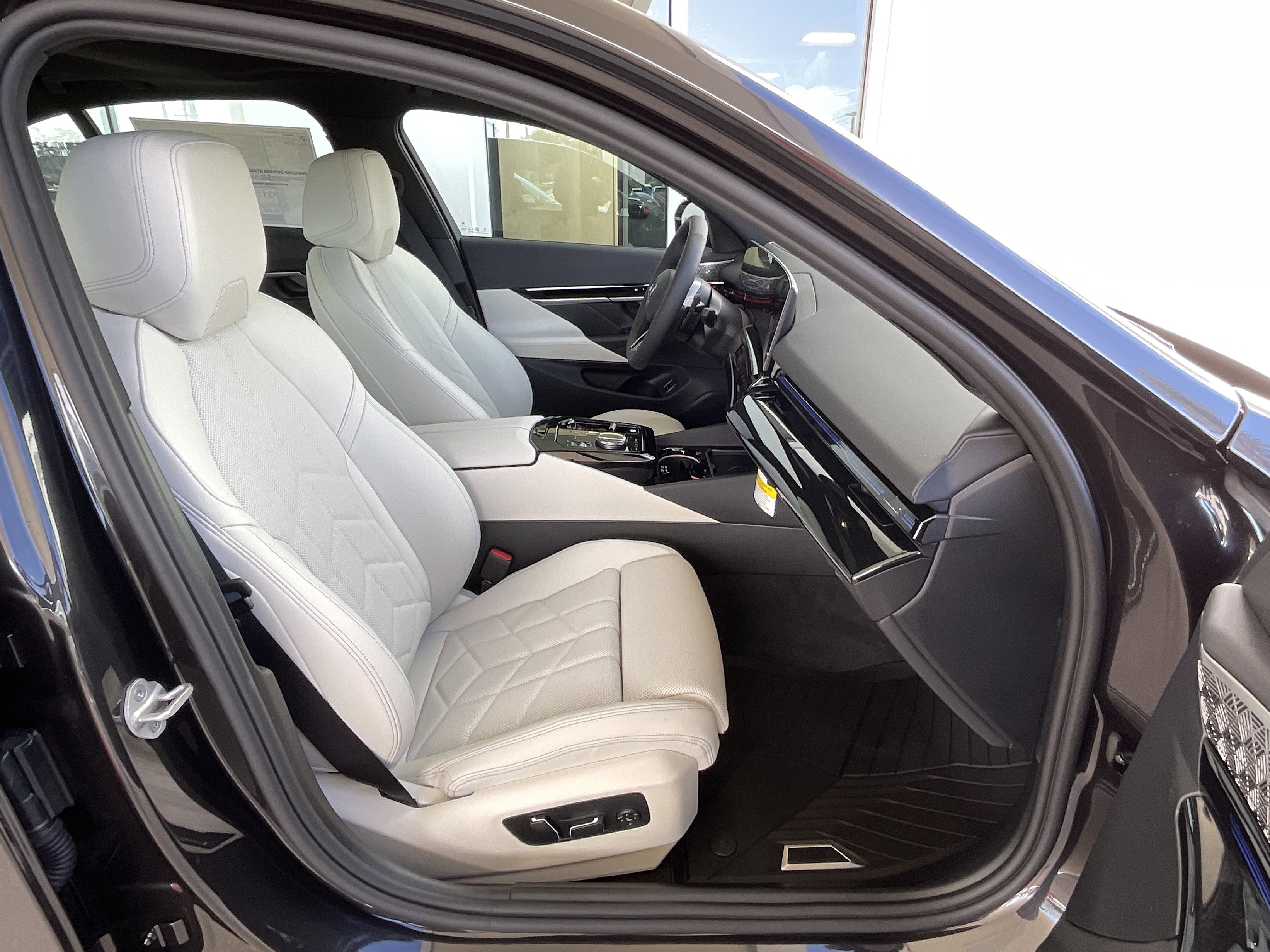 New 2026 BMW 530i w/ M Sport Package image 22