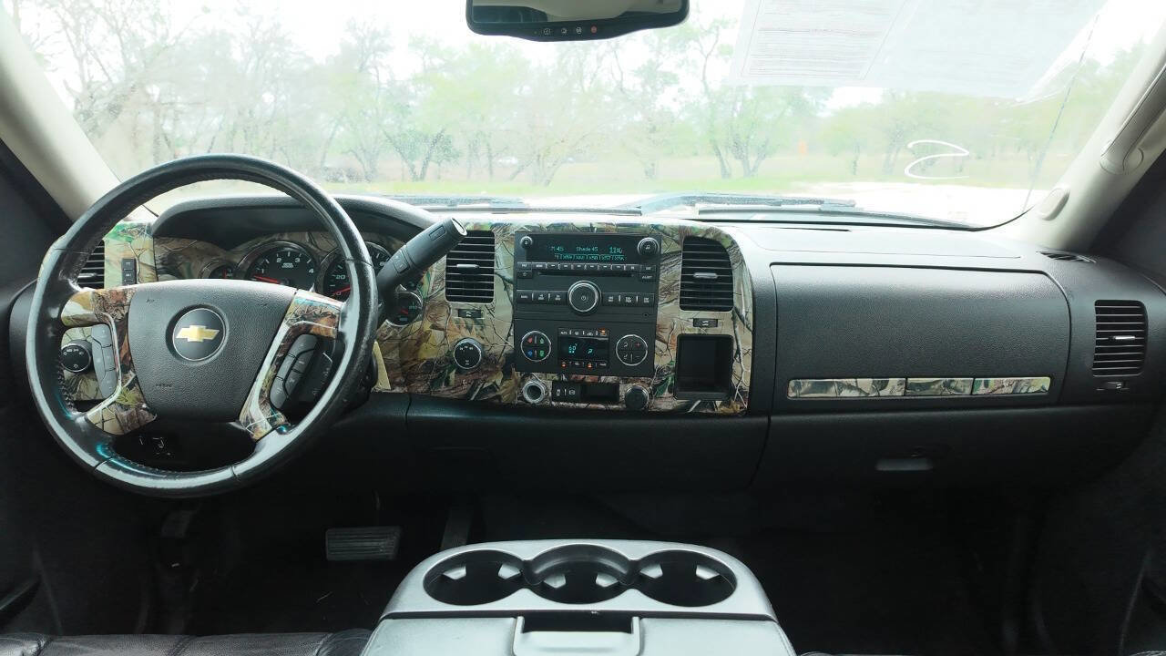 Used 2013 Chevrolet Silverado 2500 LT w/ Interior Plus Package image 21