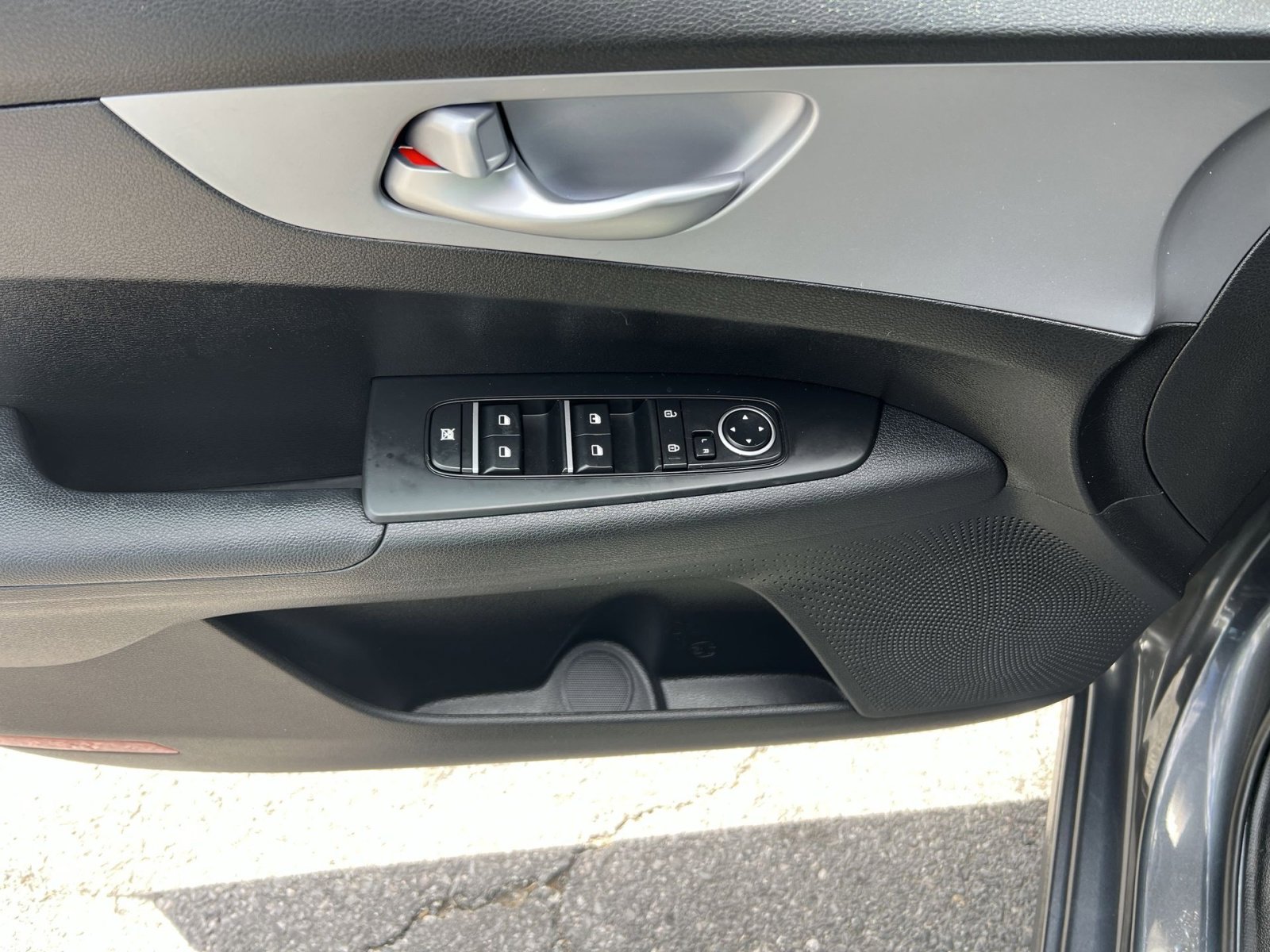 Used 2023 Kia Forte LXS FWD image 14