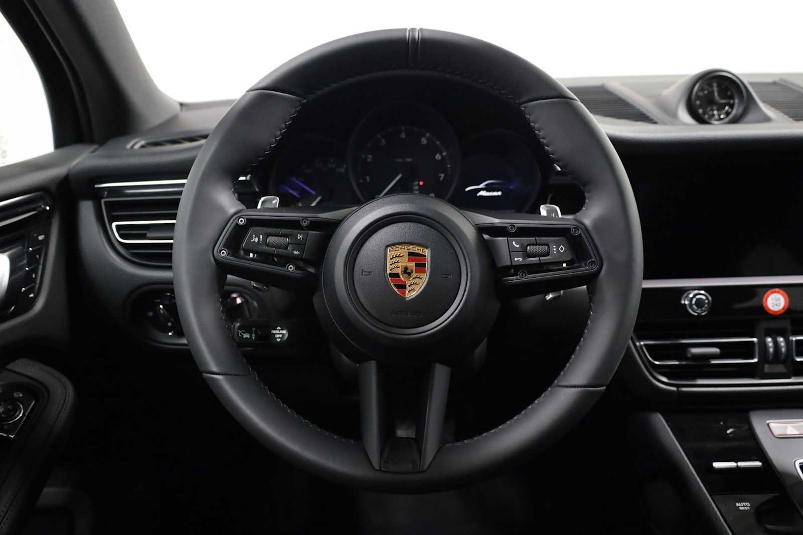 New 2026 Porsche Macan image 25