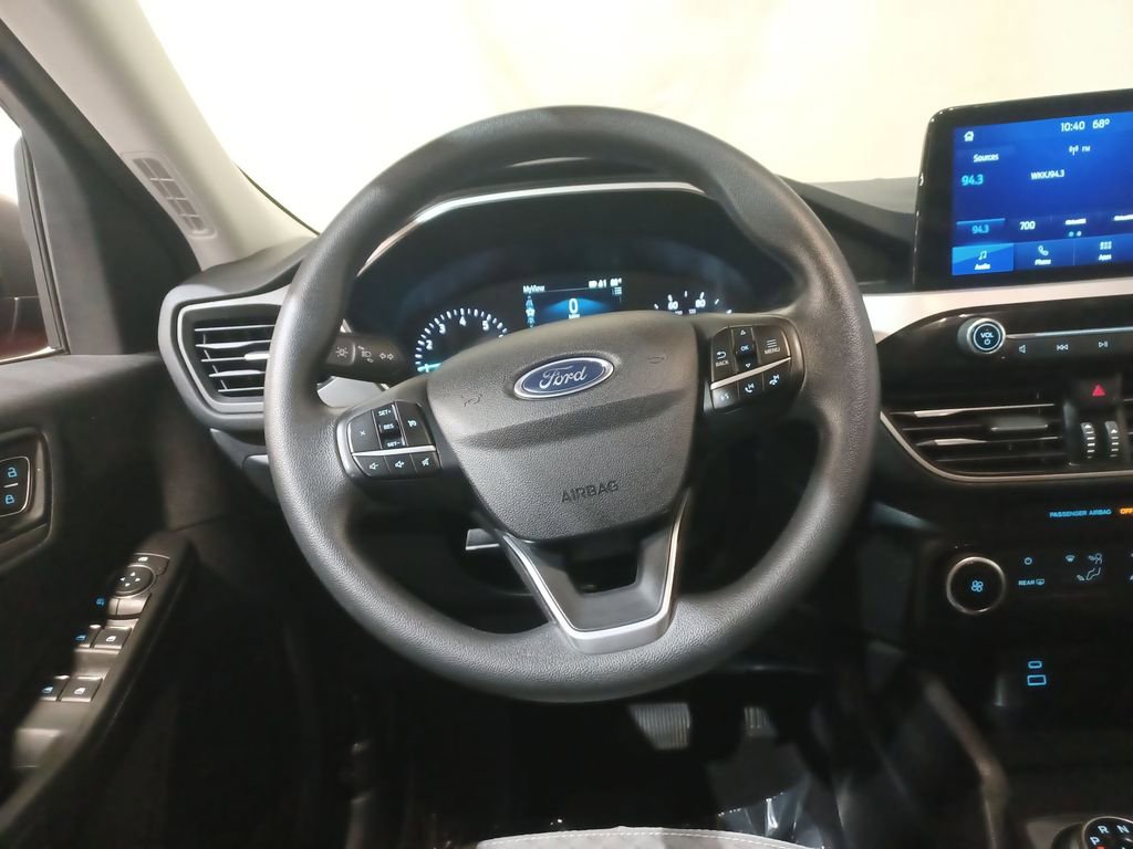 Used 2022 Ford Escape SE image 11