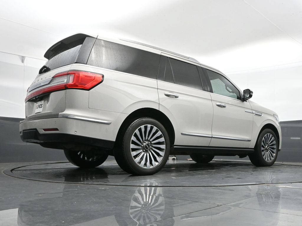 Used 2019 Lincoln Navigator Reserve AWD/4WD image 44