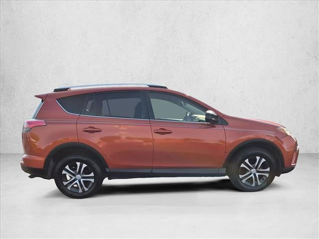 Used 2016 Toyota RAV4 LE FWD image 4