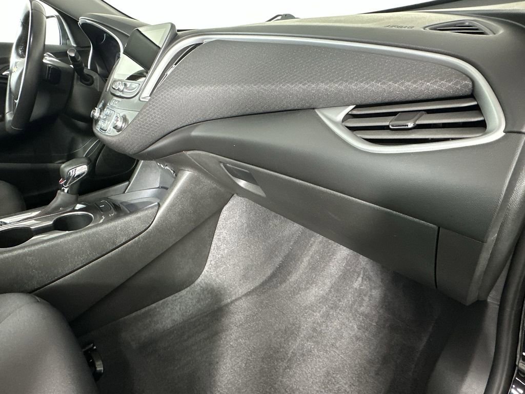 Used 2022 Chevrolet Malibu RS image 29