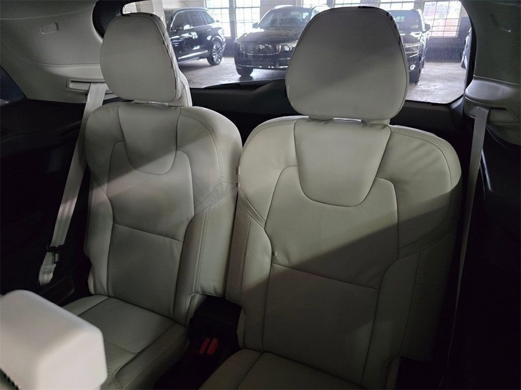 New 2026 Volvo XC90 B6 Ultra w/ Protection Package image 13