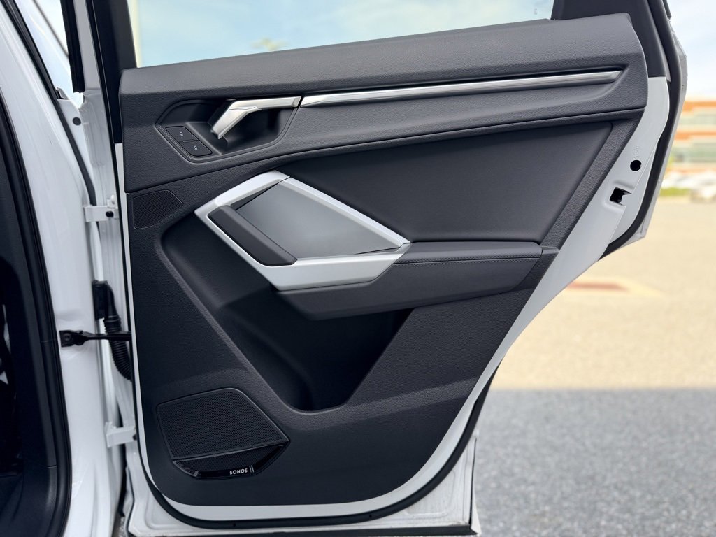 Certified 2024 Audi Q3 2.0T Premium Plus image 20