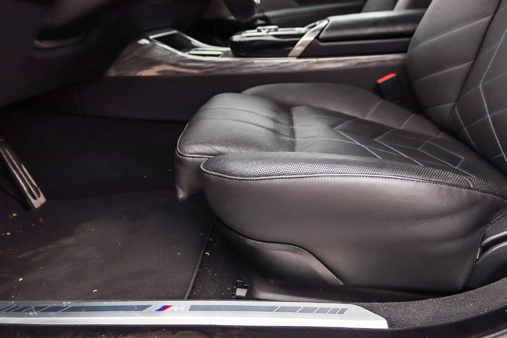 Used 2025 BMW 740i xDrive AWD/4WD image 22