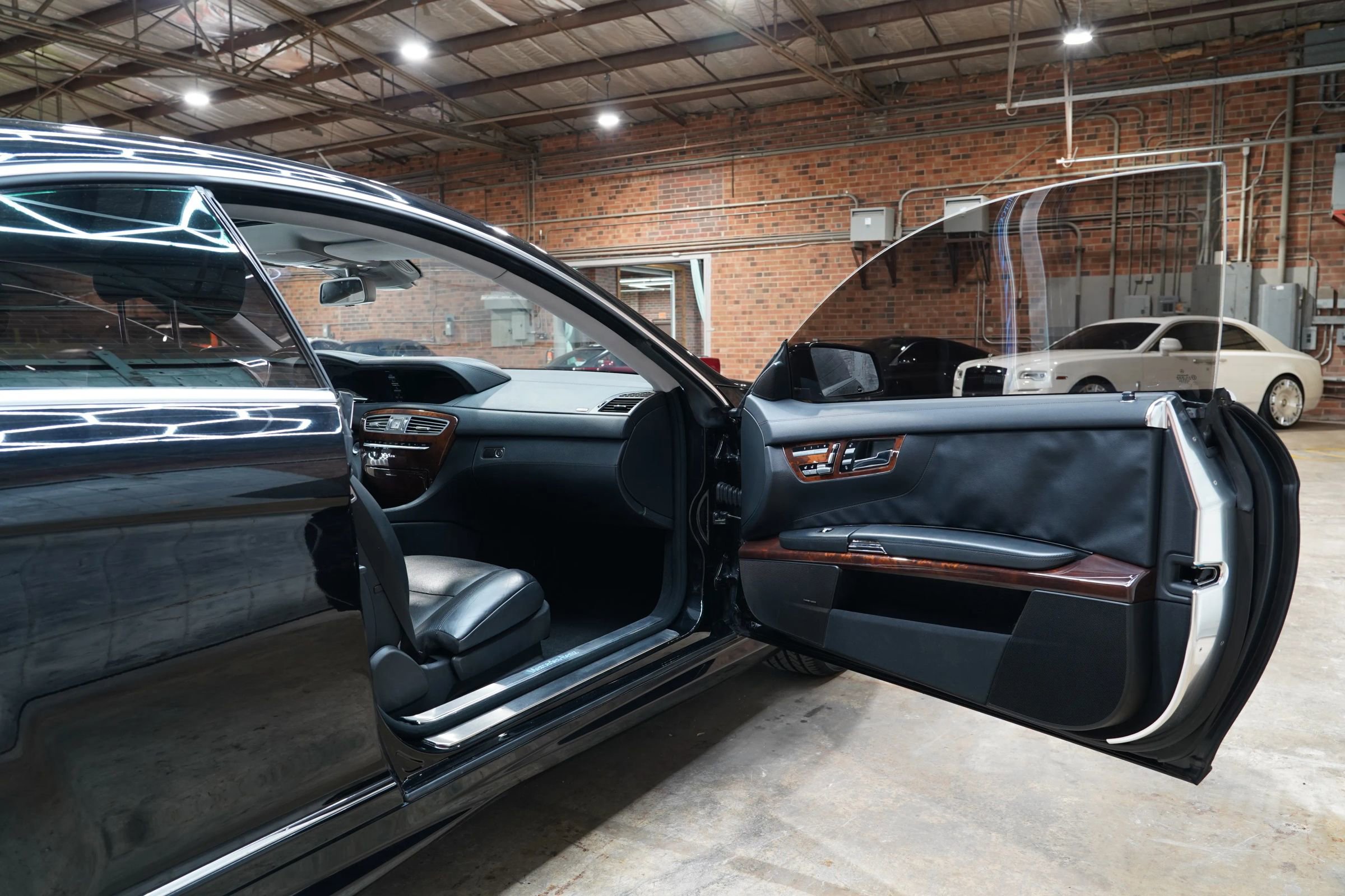 Used 2011 Mercedes-Benz CL 550 4MATIC w/ Sport Pkg Plus One image 43