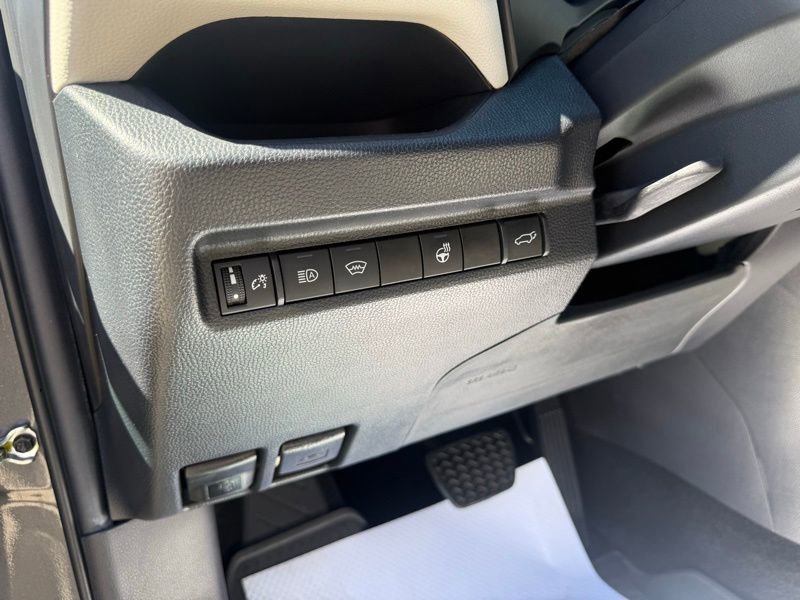 Used 2023 Toyota RAV4 XLE Premium AWD/4WD image 18