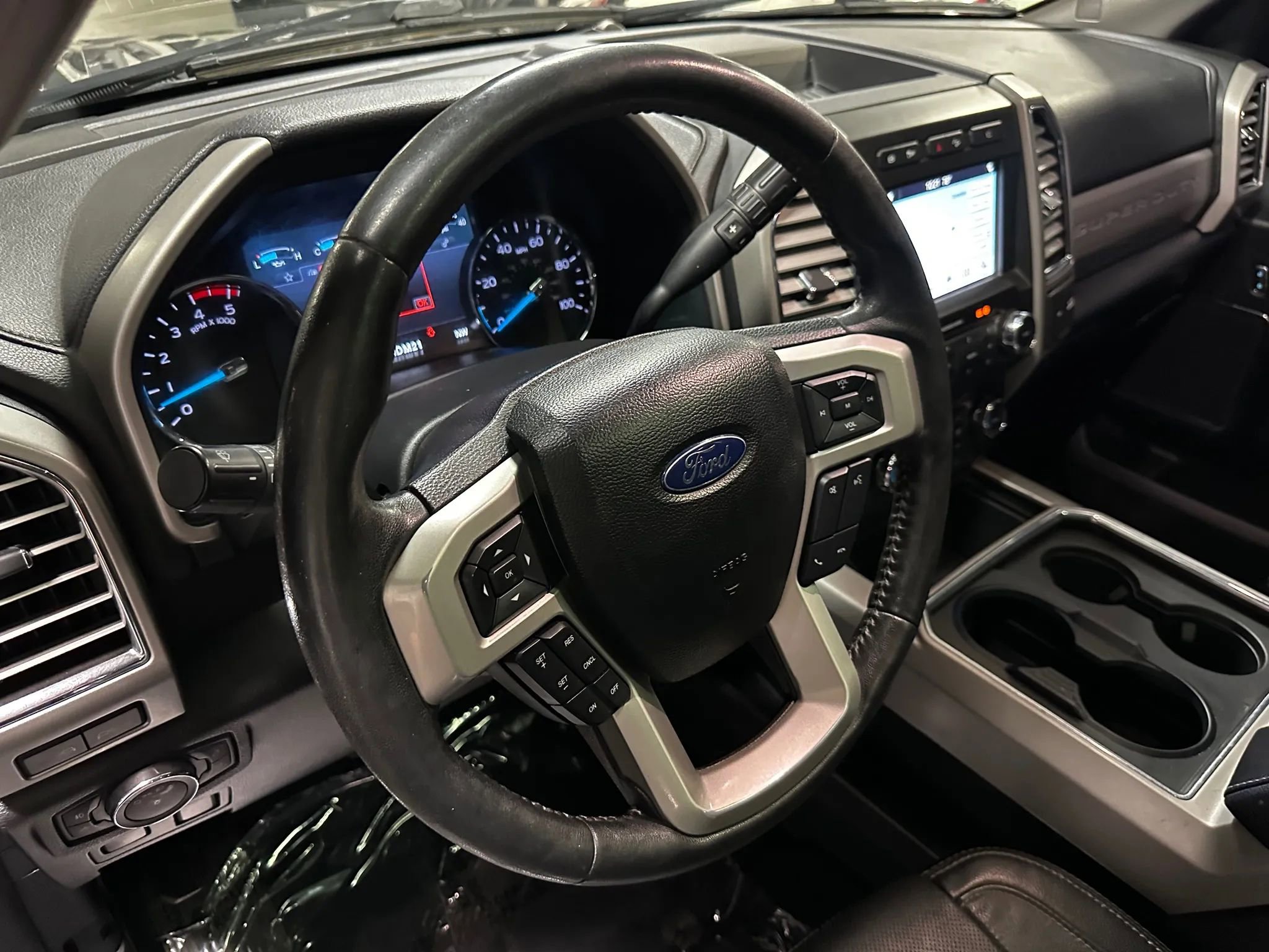Used 2017 Ford F450 Lariat w/ Lariat Ultimate Package AWD/4WD image 9