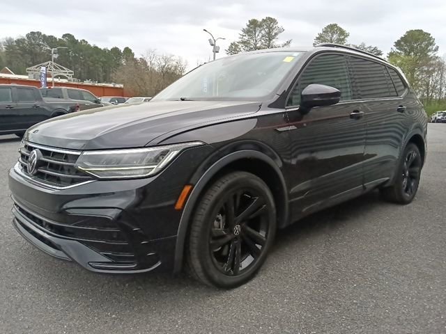 Used 2023 Volkswagen Tiguan SE R-Line image 7