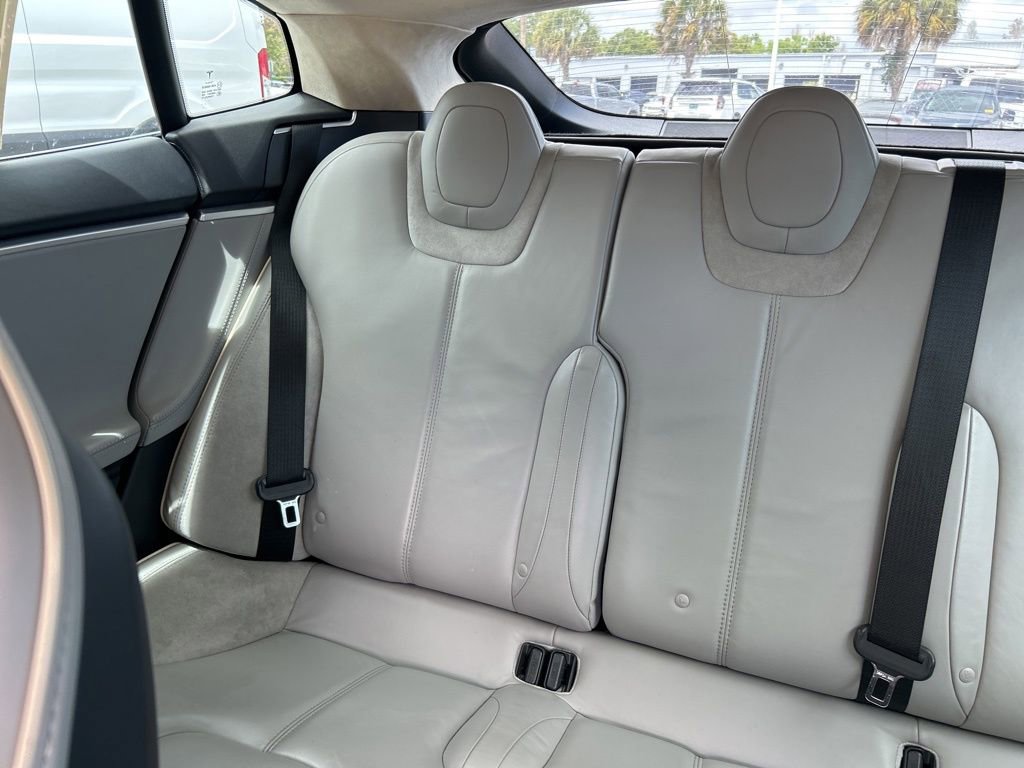 Used 2013 Tesla Model S Performance image 12