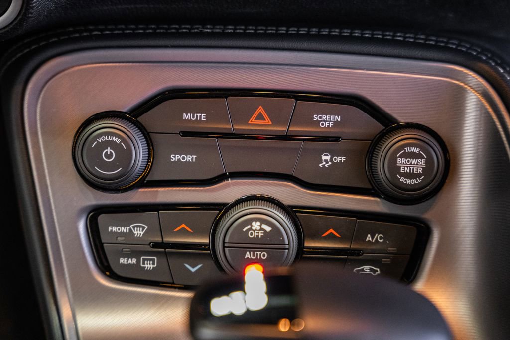 Certified 2023 Dodge Challenger SXT image 29