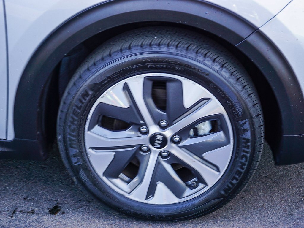 Certified 2020 Kia Niro EX image 10