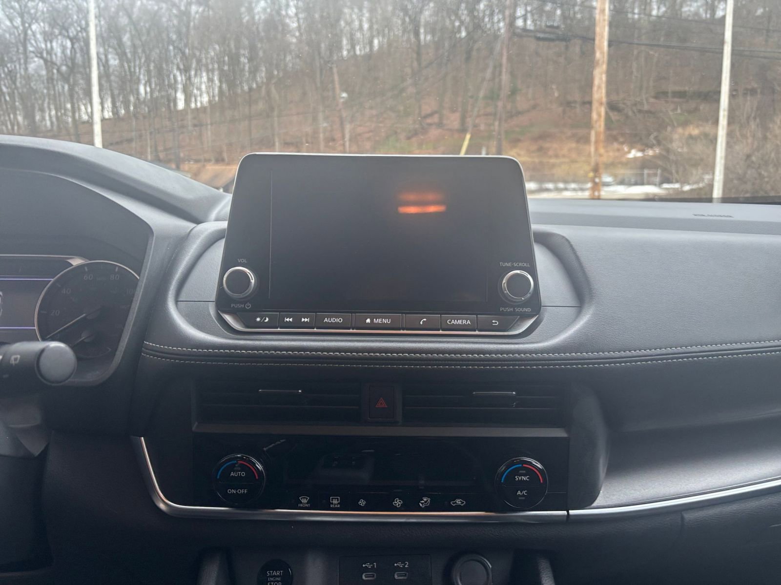 Used 2025 Nissan Rogue SV image 17