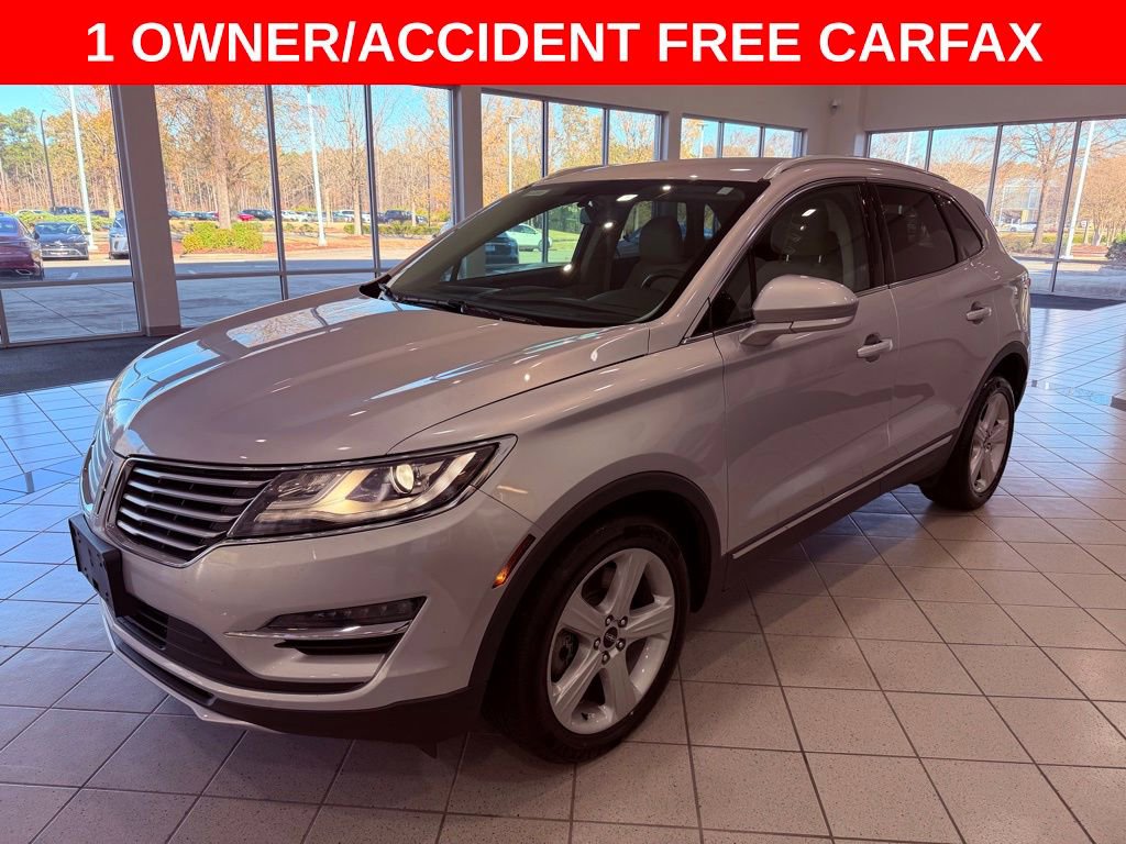 Used 2017 Lincoln MKC Premiere image 3