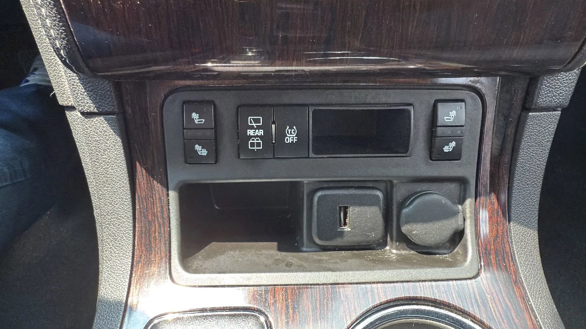 Used 2017 Chevrolet Traverse LT w/ Style and Technology Package image 18