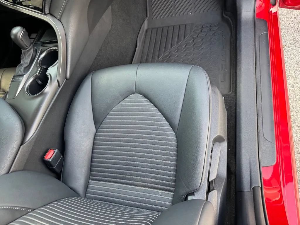 Used 2023 Toyota Camry SE w/ Convenience Package FWD image 15