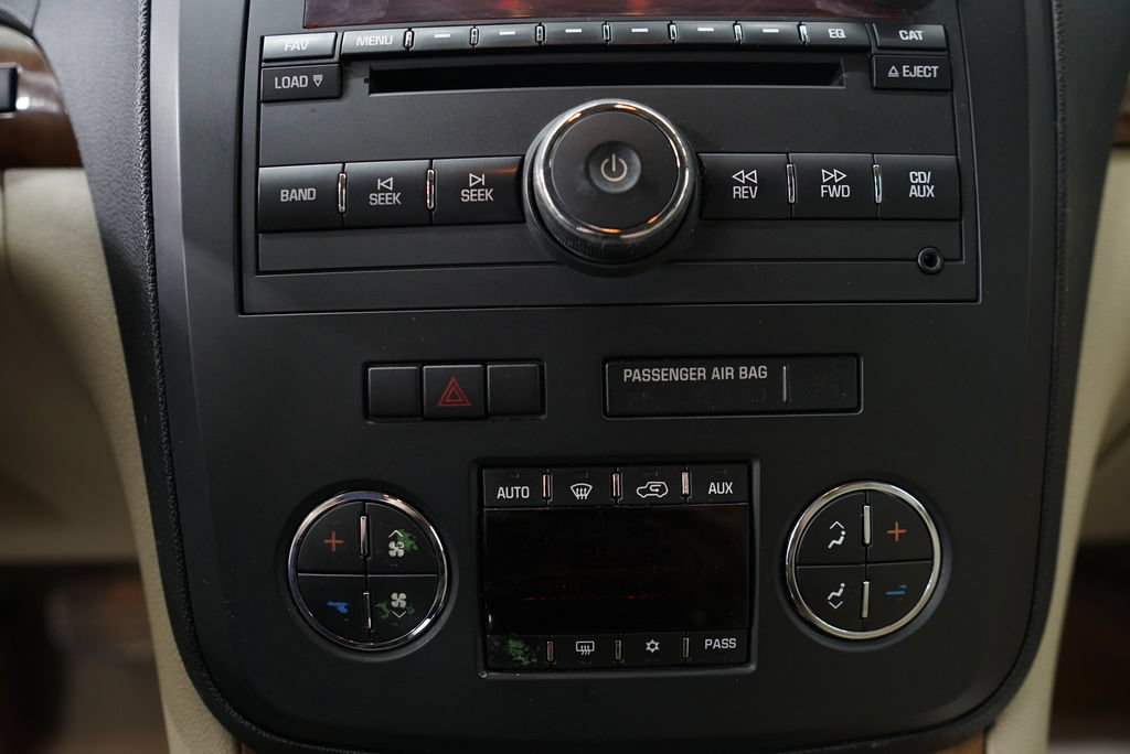 Used 2007 Saturn Outlook XR w/ Premium Trim Pkg FWD image 28