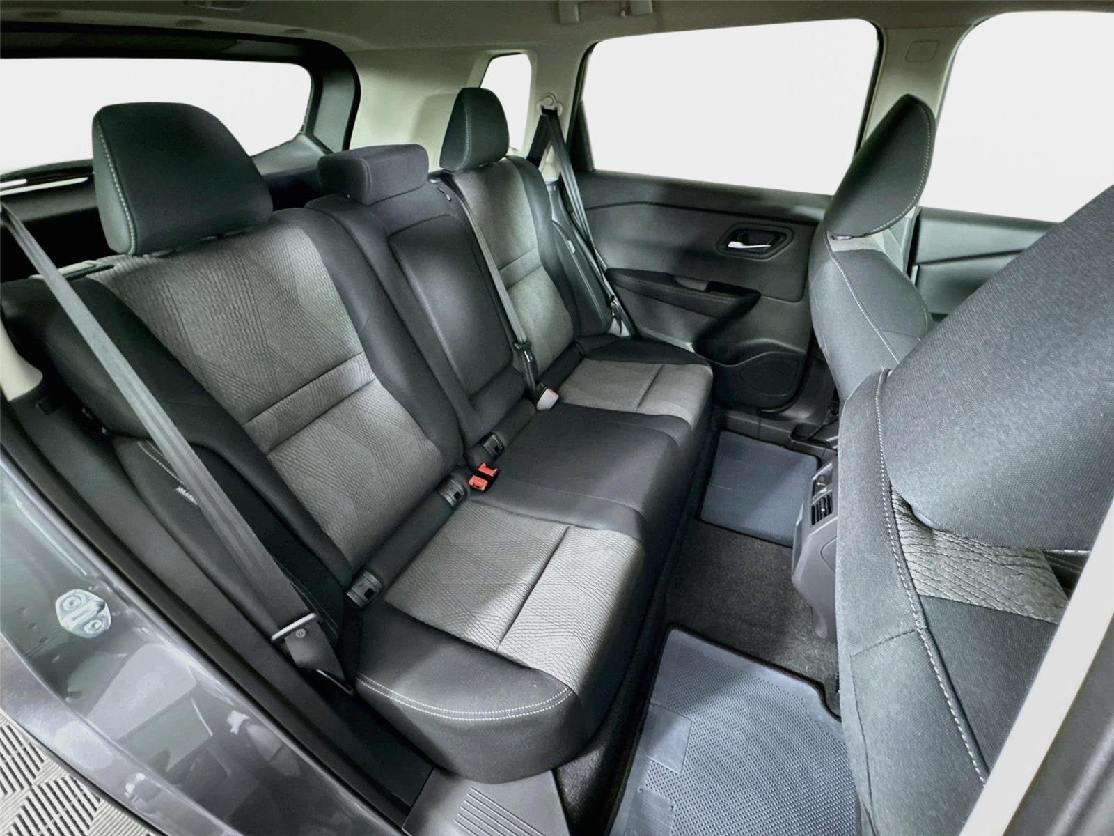 New 2027 Nissan Rogue SV FWD image 26