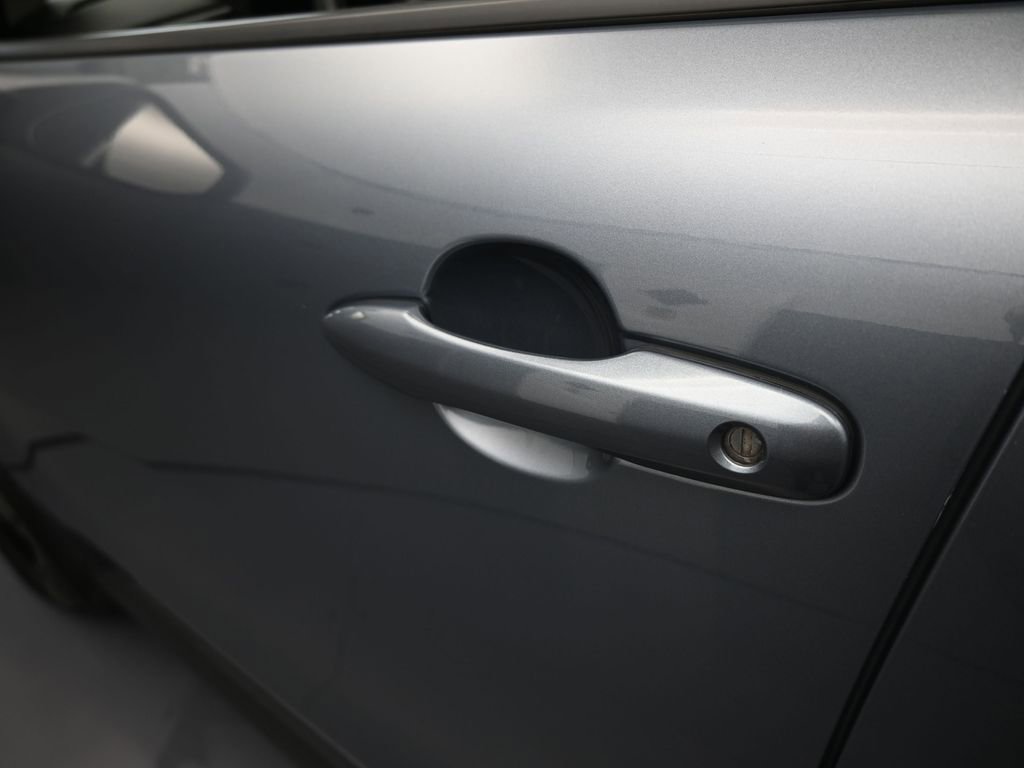 Used 2023 Toyota Corolla Cross L image 31