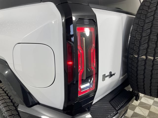 New 2026 GMC Hummer EV SUV AWD/4WD image 18