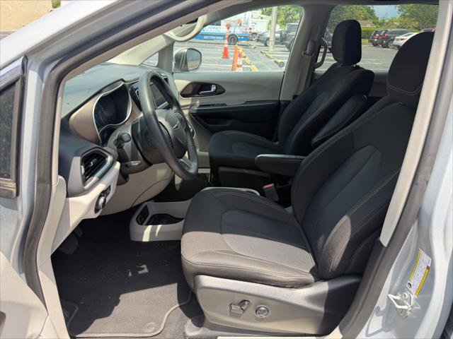 Used 2023 Chrysler Voyager LX FWD image 20