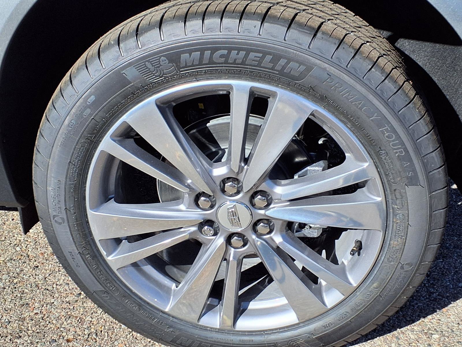 New 2026 Cadillac XT5 Premium Luxury w/ LPO, Floor Liner Package AWD/4WD image 7
