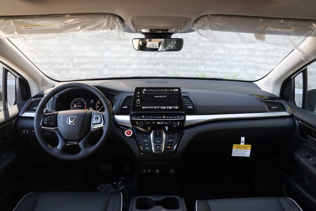 New 2026 Honda Odyssey Touring image 11