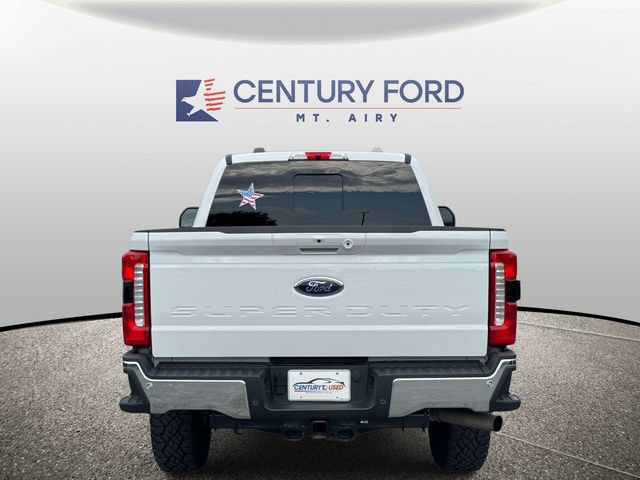 Used 2024 Ford F250 Lariat w/ FX4 Off-Road Package AWD/4WD image 3