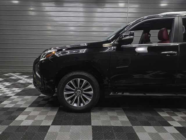 Used 2022 Lexus GX 460 Luxury w/ Accessory Package AWD/4WD image 46