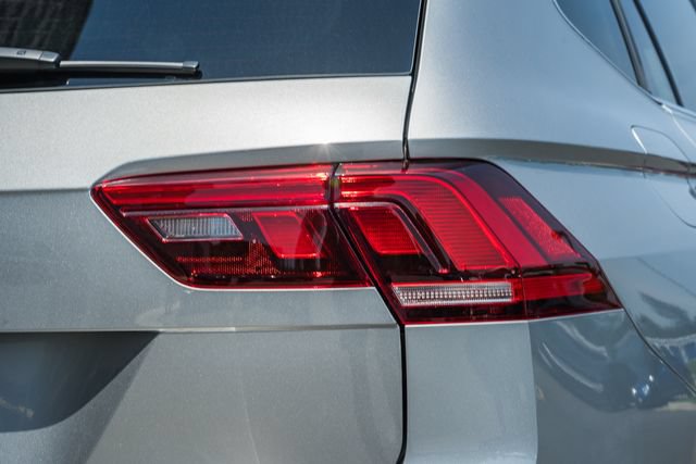 Used 2023 Volkswagen Tiguan SE FWD image 8