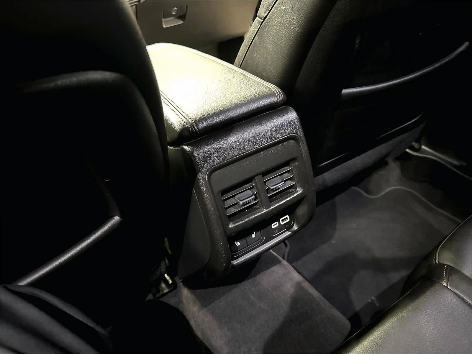 Used 2019 Cadillac XT4 Sport w/ Cold Weather Package FWD image 34