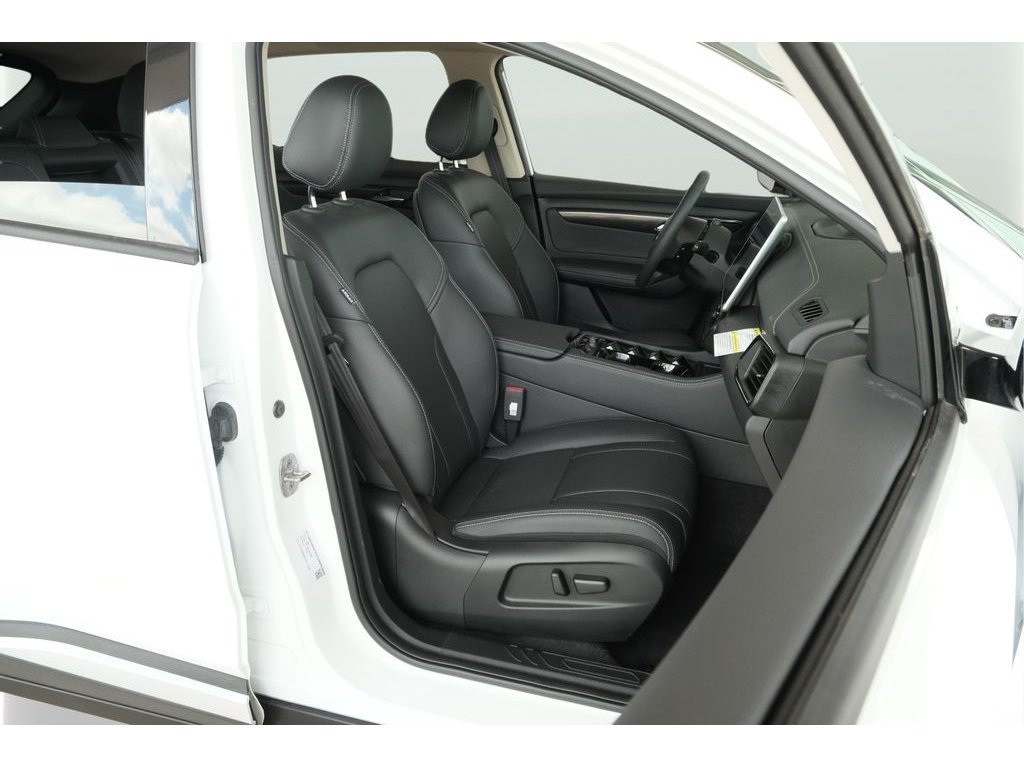 Used 2023 VinFast VF 8 Eco AWD/4WD image 16