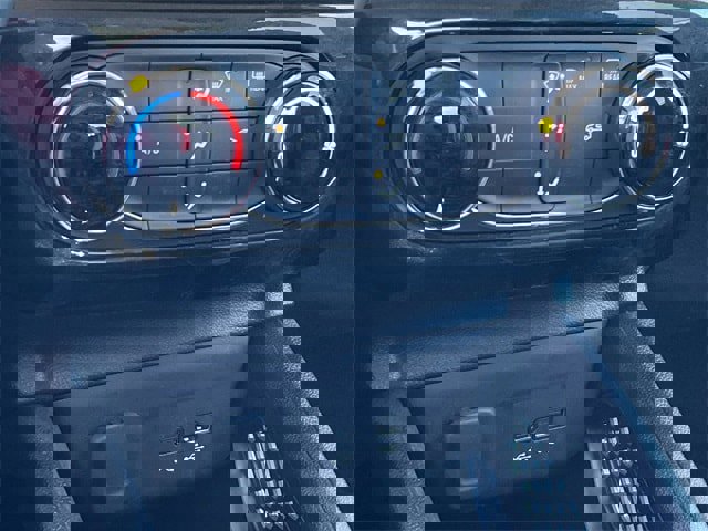 Used 2025 Chevrolet TrailBlazer LT image 20