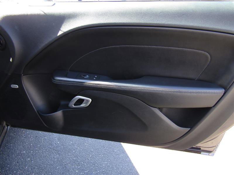 Used 2015 Dodge Challenger SXT Plus w/ Driver Convenience Group image 29
