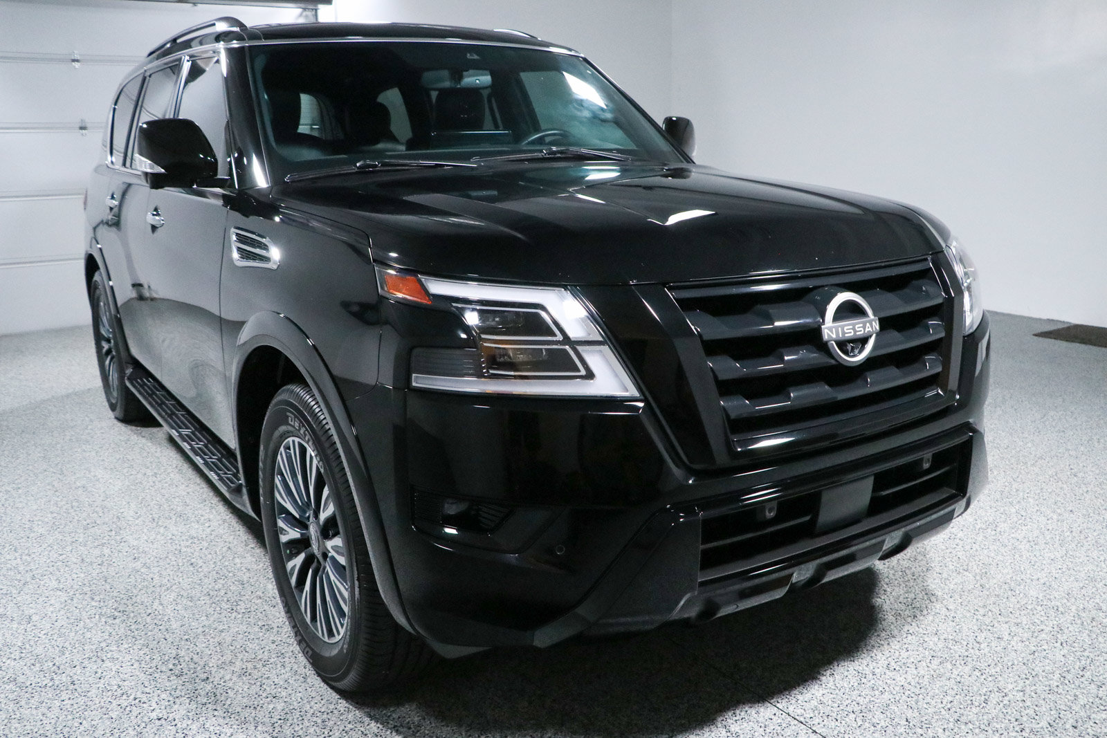 Used 2023 Nissan Armada SL w/ Midnight Edition Package AWD/4WD image 5