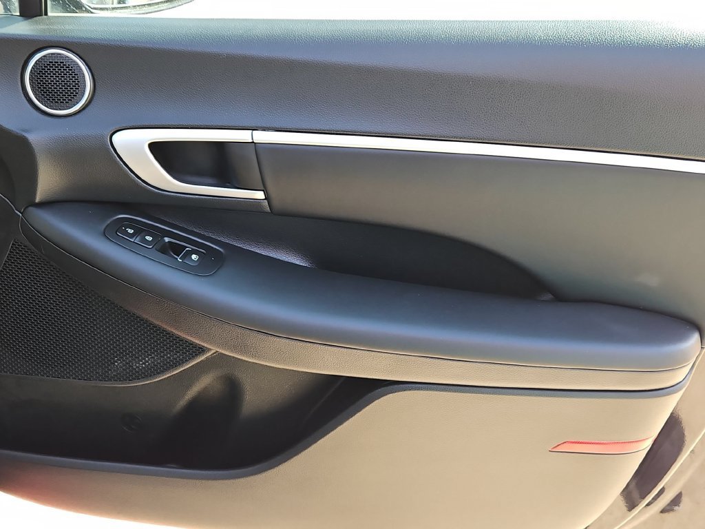 Used 2025 Hyundai Sonata SEL FWD image 33
