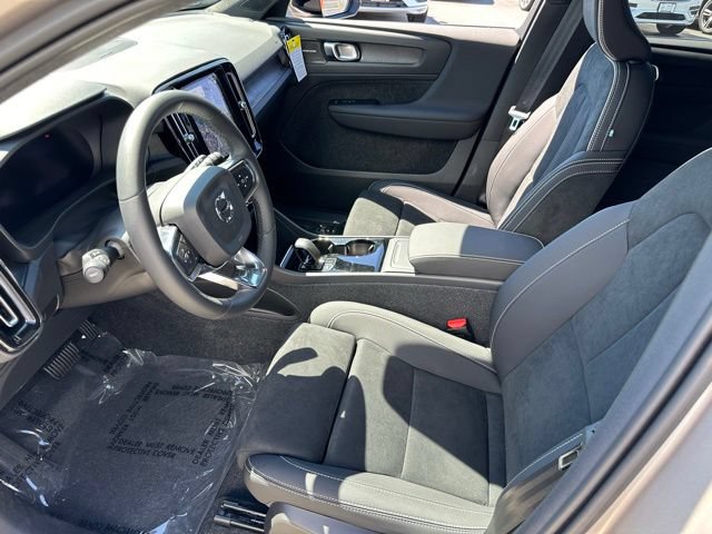 New 2024 Volvo XC40 Recharge Ultimate w/ Protection Package Premier AWD/4WD image 2