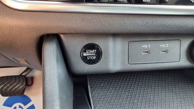 Used 2025 Nissan Rogue SV image 28