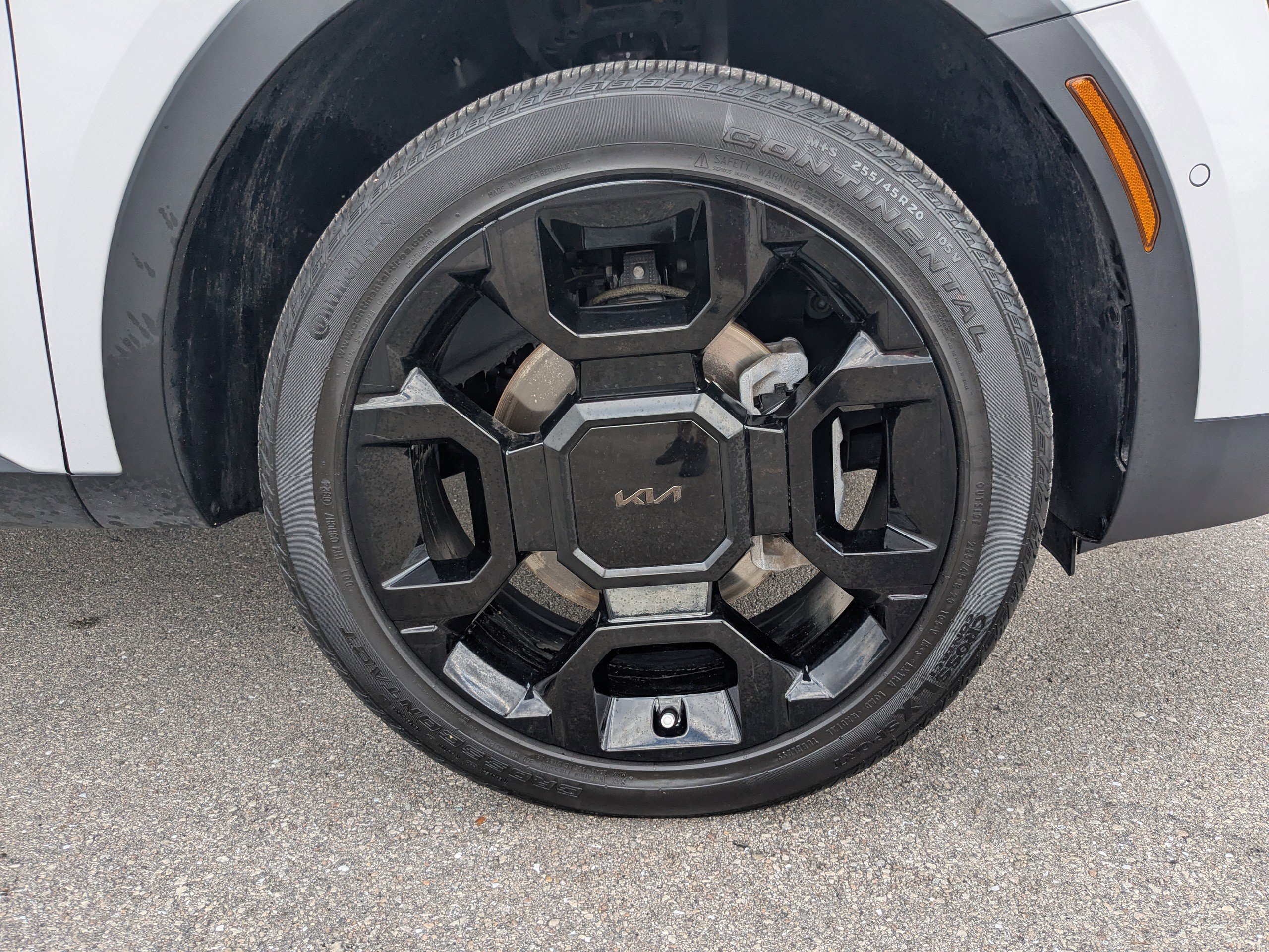 Certified 2025 Kia Sorento SX image 13