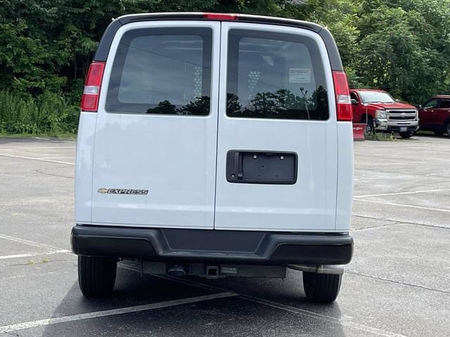 New 2025 Chevrolet Express 2500 w/ Driver Convenience Package RWD image 4