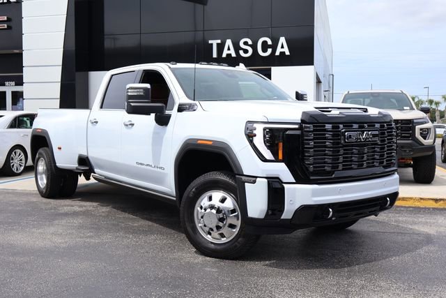 New 2026 GMC Sierra 3500 Denali Ultimate AWD/4WD image 1