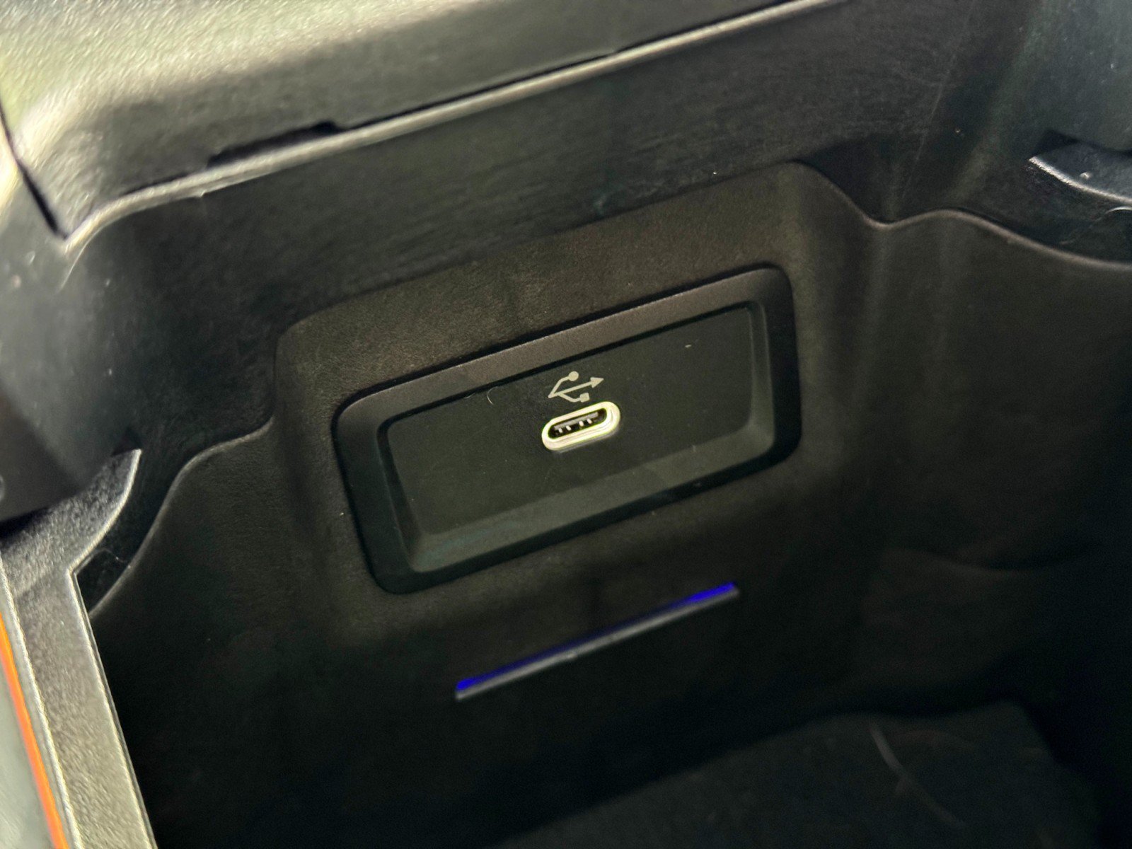 Used 2025 Mercedes-Benz GLC 43 AMG 4MATIC image 37