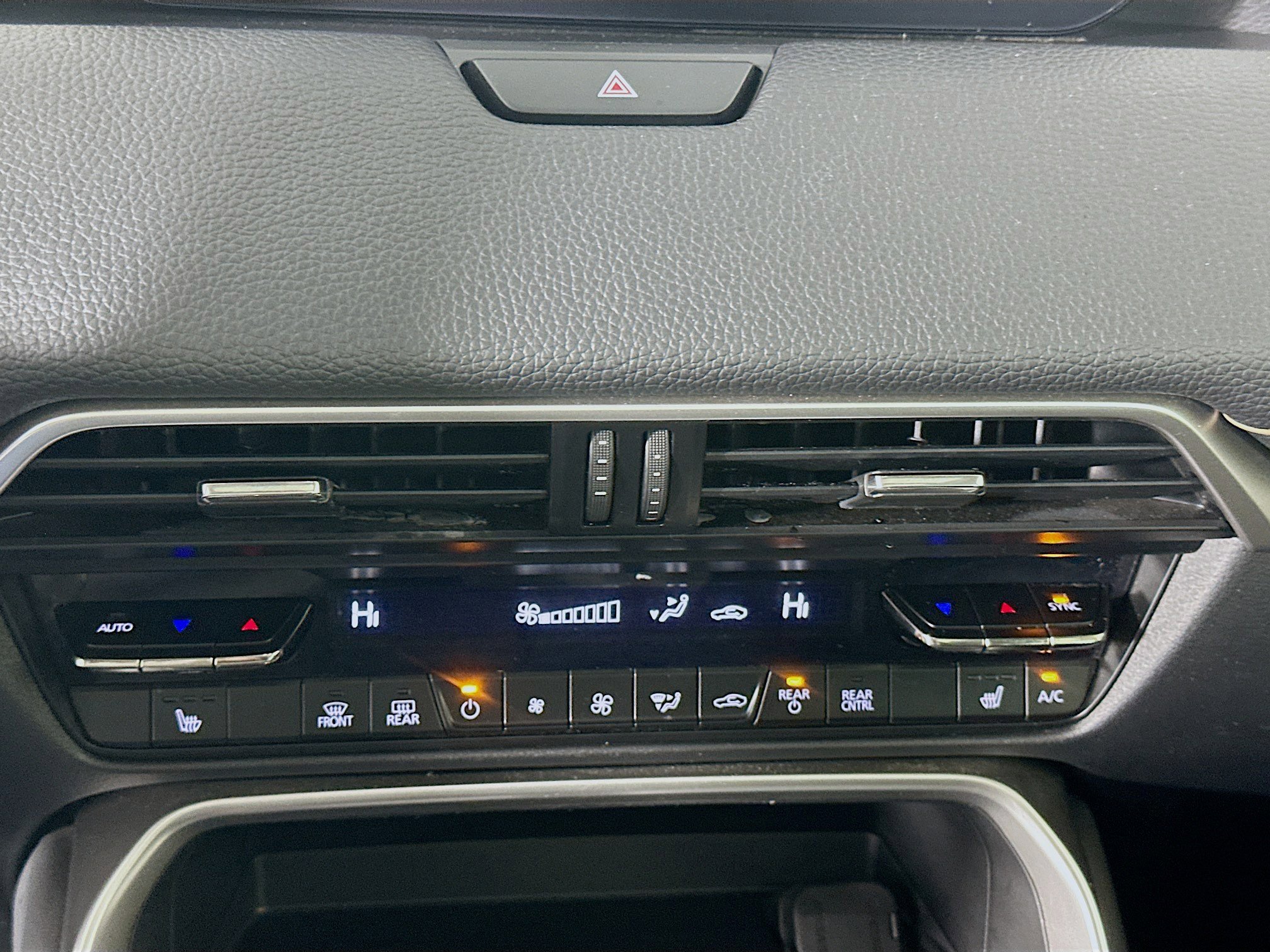 Used 2024 MAZDA CX-90 3.3 Turbo w/ Premium Package image 24